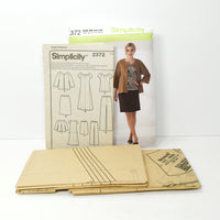 Simplicity 2372 sewing pattern paper instructions and tissue paper sewing pattern.