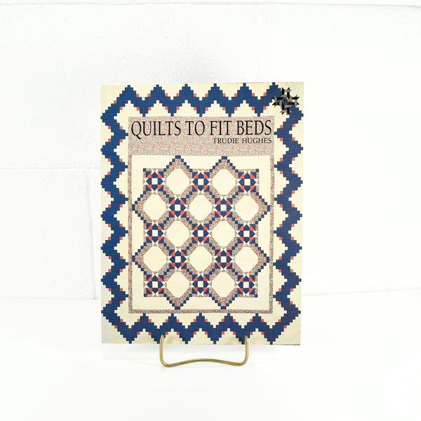 Quilts to Fit Beds Paperback Book (c. 1993) by Trudie Hughes