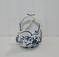 Vintage Seymour Mann Blue Onion Pattern Vienna Woods Small Basket (c. 1980's) Blue and White Basket, Flower Arranging, Made In Japan